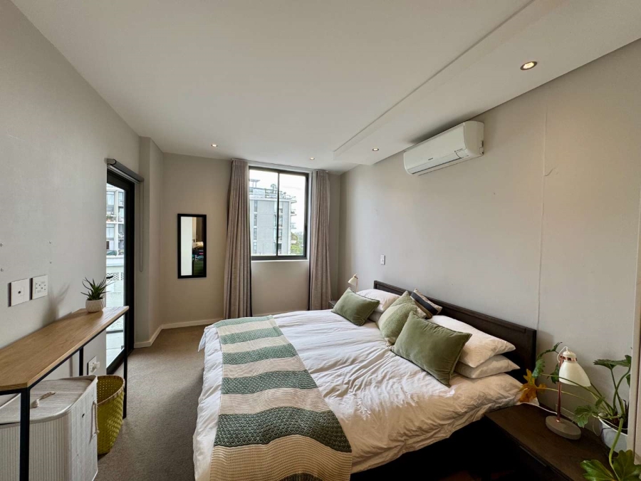 To Let 2 Bedroom Property for Rent in Green Point Western Cape